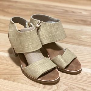 Toms sandals